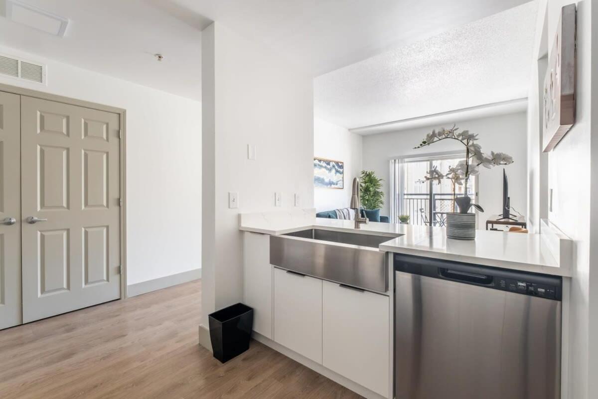 4B 2Ba Luxury Central Apartment With Gym シャーロット エクステリア 写真