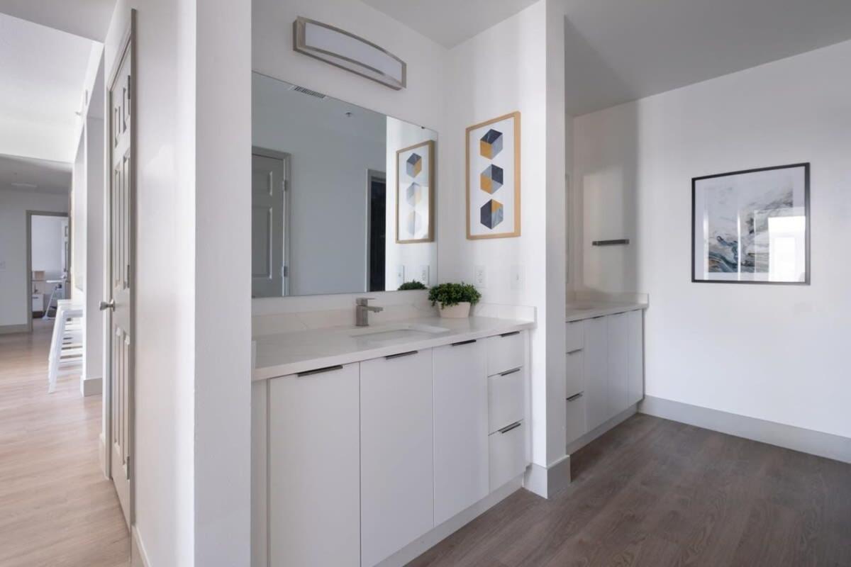 4B 2Ba Luxury Central Apartment With Gym シャーロット エクステリア 写真
