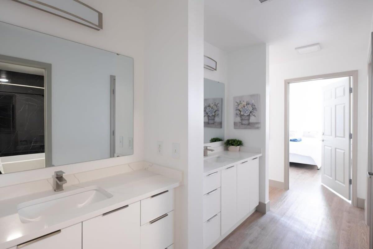 4B 2Ba Luxury Central Apartment With Gym シャーロット エクステリア 写真
