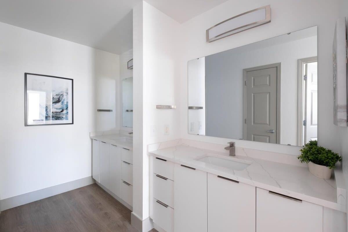 4B 2Ba Luxury Central Apartment With Gym シャーロット エクステリア 写真